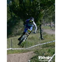 Andrew Neethling and his Giant in a full Air Drift