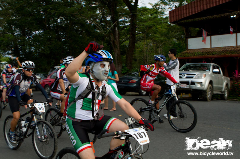 The start at la ruta mask and all