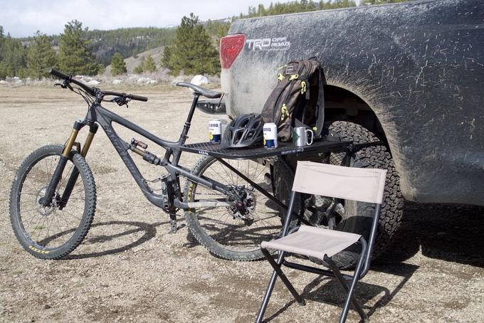 Tailgater - portable table