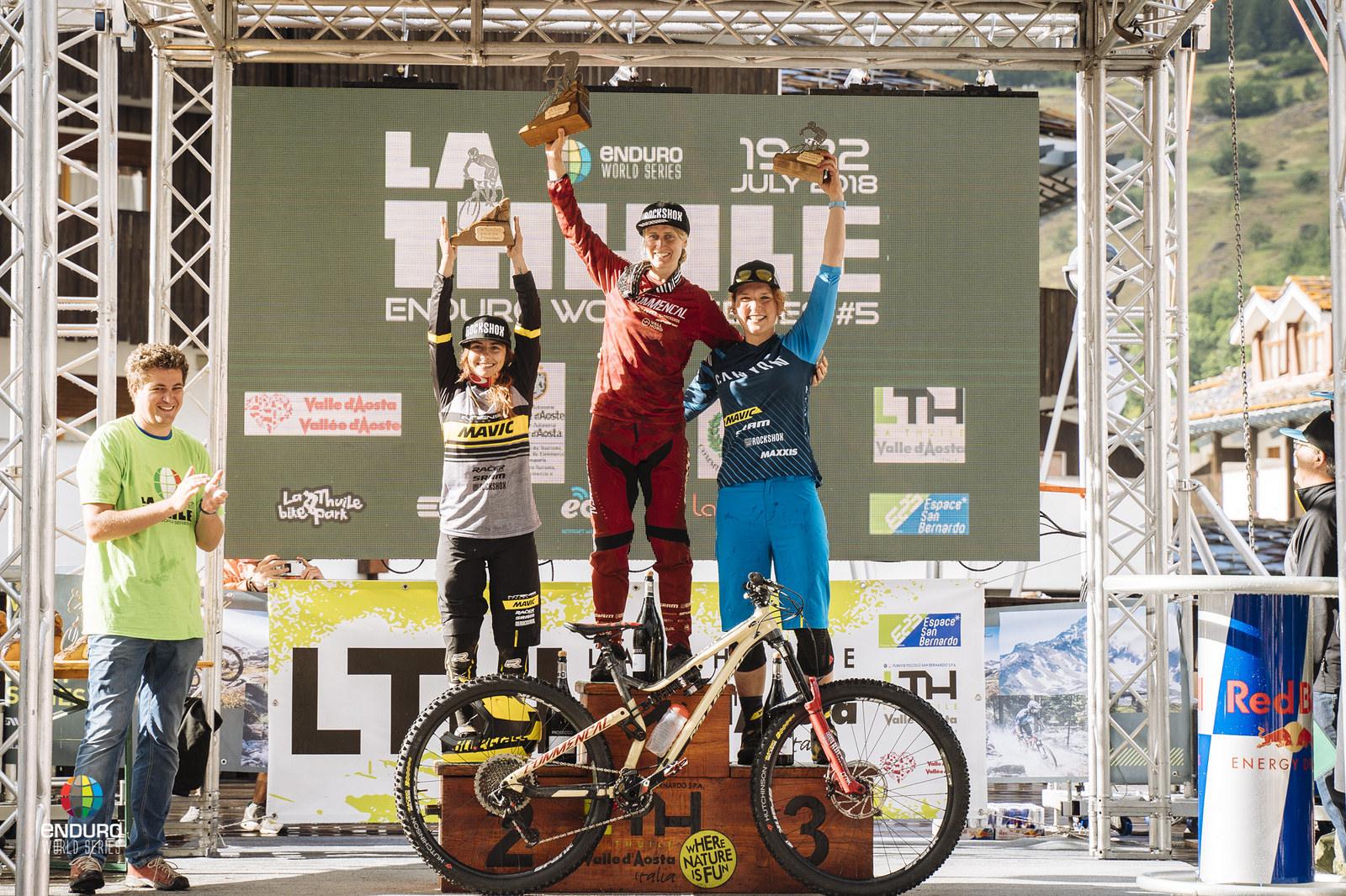 womens enduro podium